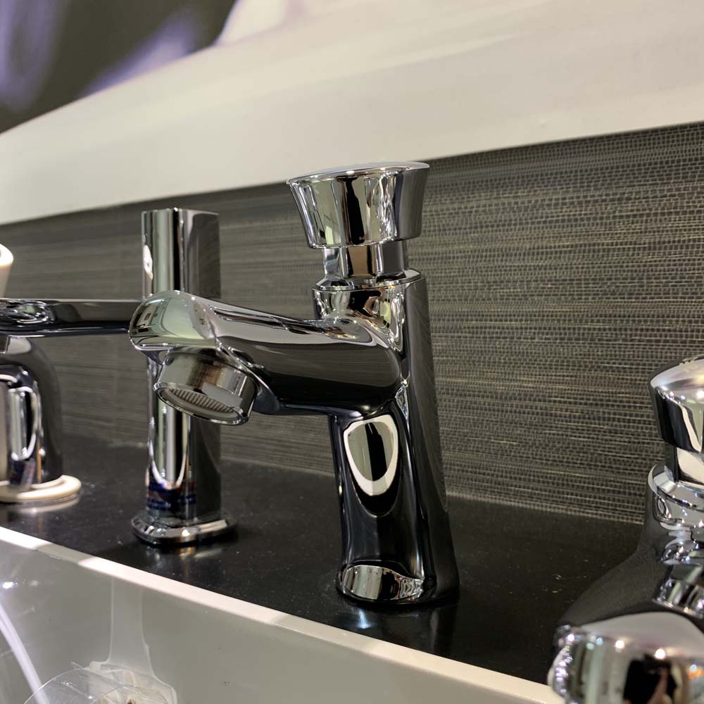 Vòi chậu lavabo lạnh Caesar B054CU