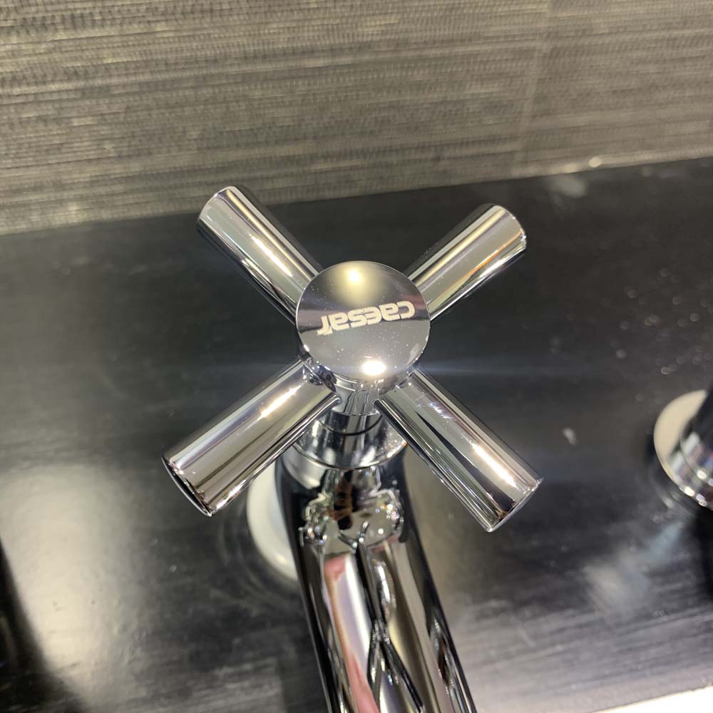 Vòi chậu lavabo lạnh Caesar B065C