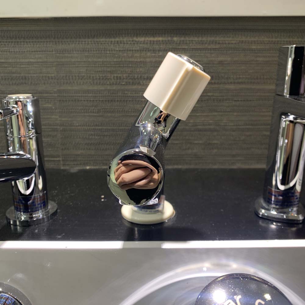 Vòi chậu lavabo lạnh Caesar B075C