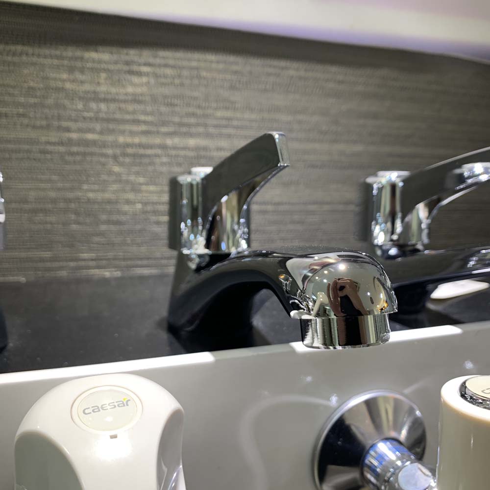 Vòi chậu lavabo lạnh Caesar B101C
