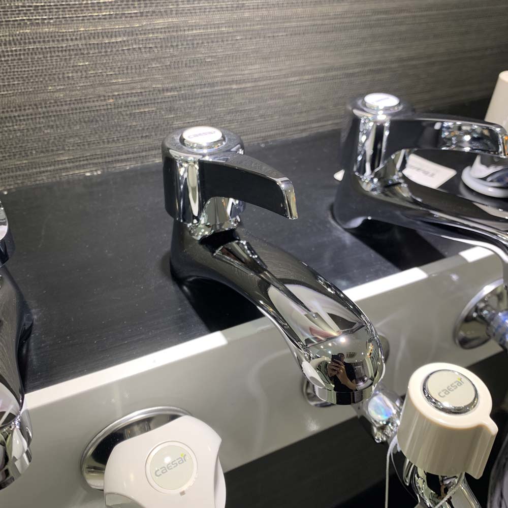 Vòi chậu lavabo lạnh Caesar B101C