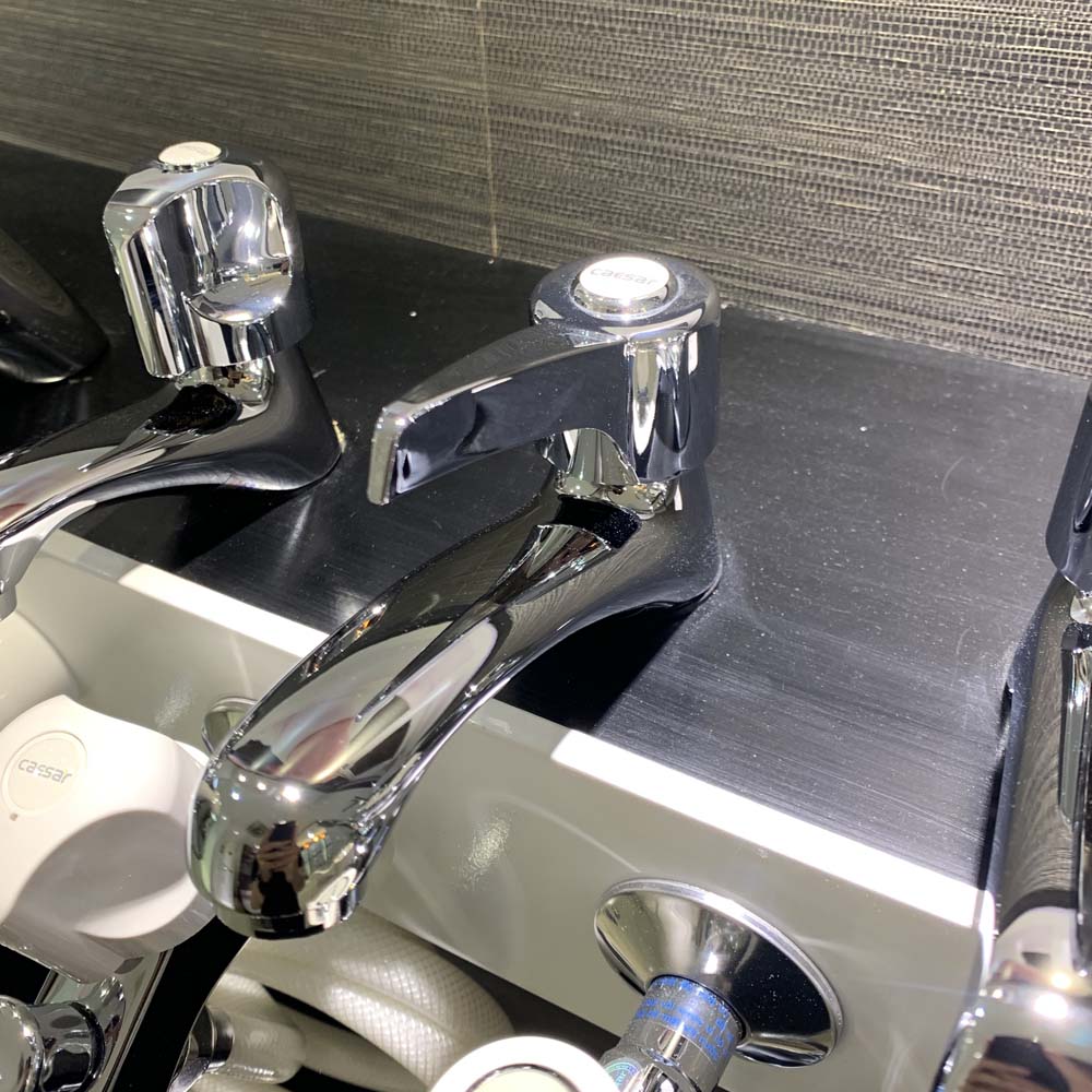 Vòi chậu lavabo lạnh Caesar B101C