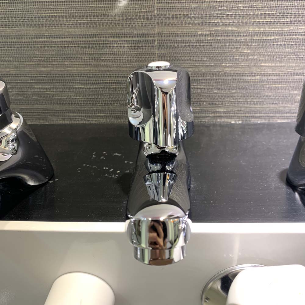 Vòi chậu lavabo lạnh Caesar B105C