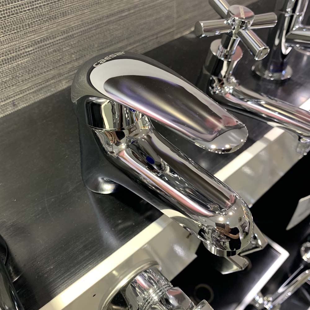 Vòi chậu lavabo lạnh Caesar B109CP