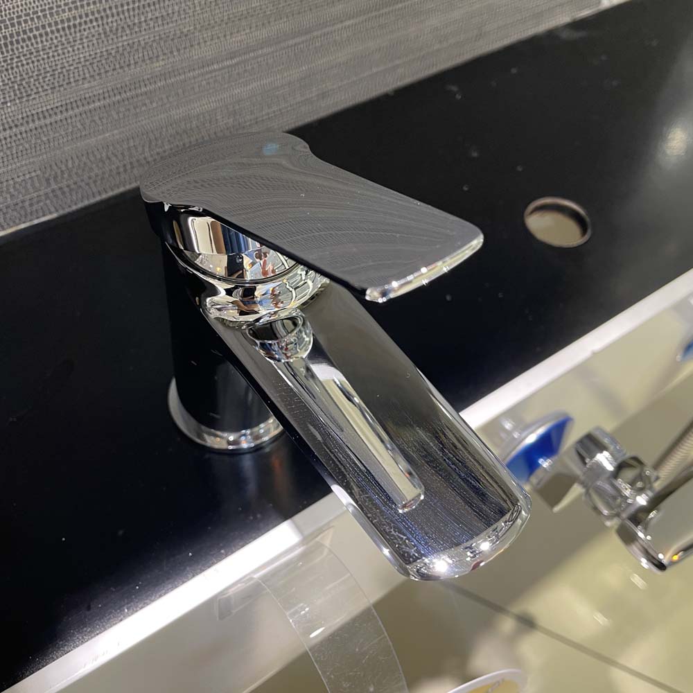 Vòi chậu lavabo nóng lạnh Caesar B200CU