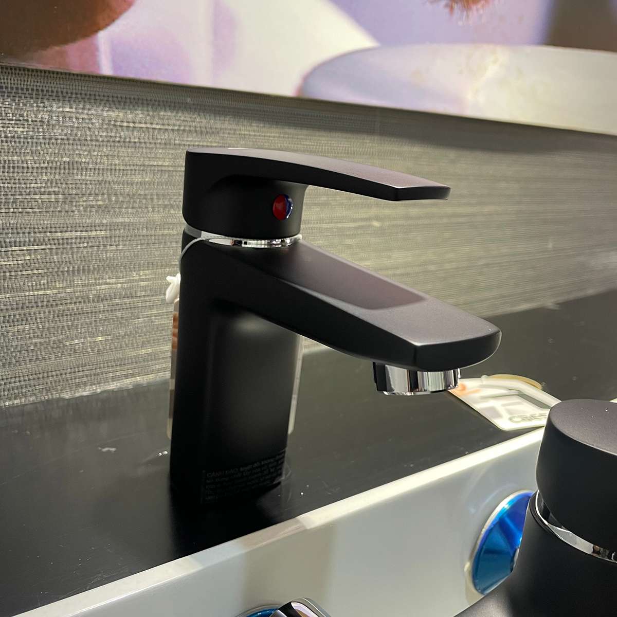 Vòi chậu lavabo nóng lạnh Caesar B390CU / CBU / CGU / CRU / CWU