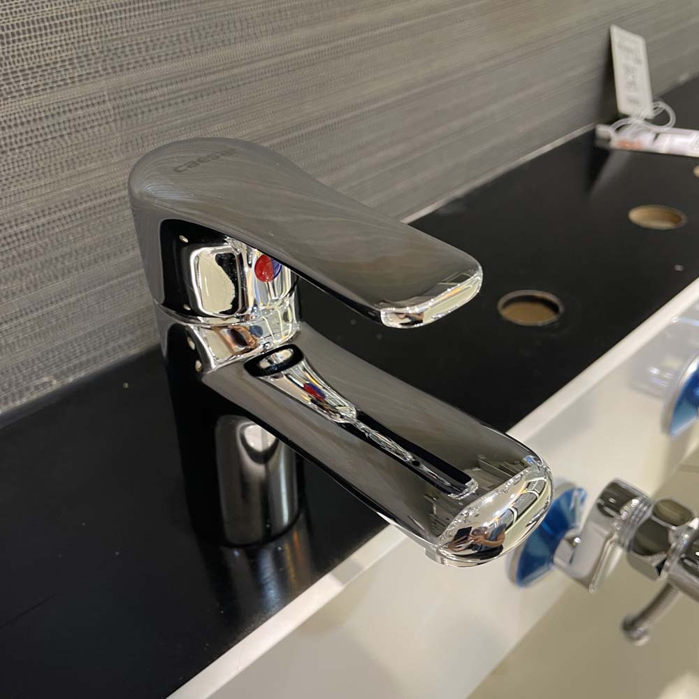 Vòi chậu lavabo nóng lạnh Caesar B430CU