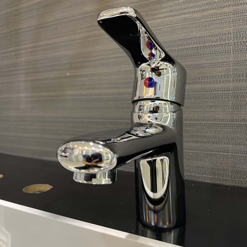 Vòi chậu lavabo nóng lạnh Caesar B430CU