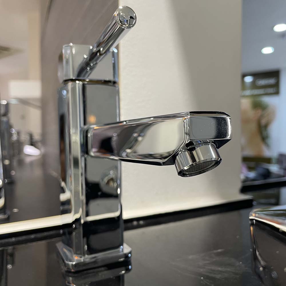 Vòi chậu lavabo nóng lạnh Caesar B460CU