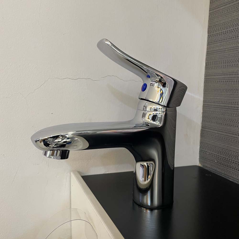 Vòi chậu lavabo nóng lạnh Caesar B490CP / B490CU