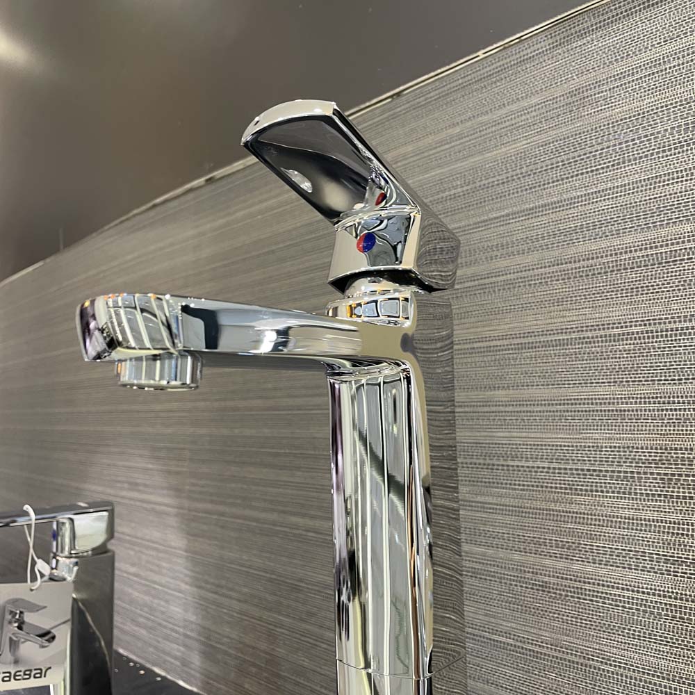 Vòi chậu lavabo nóng lạnh Caesar B551CU