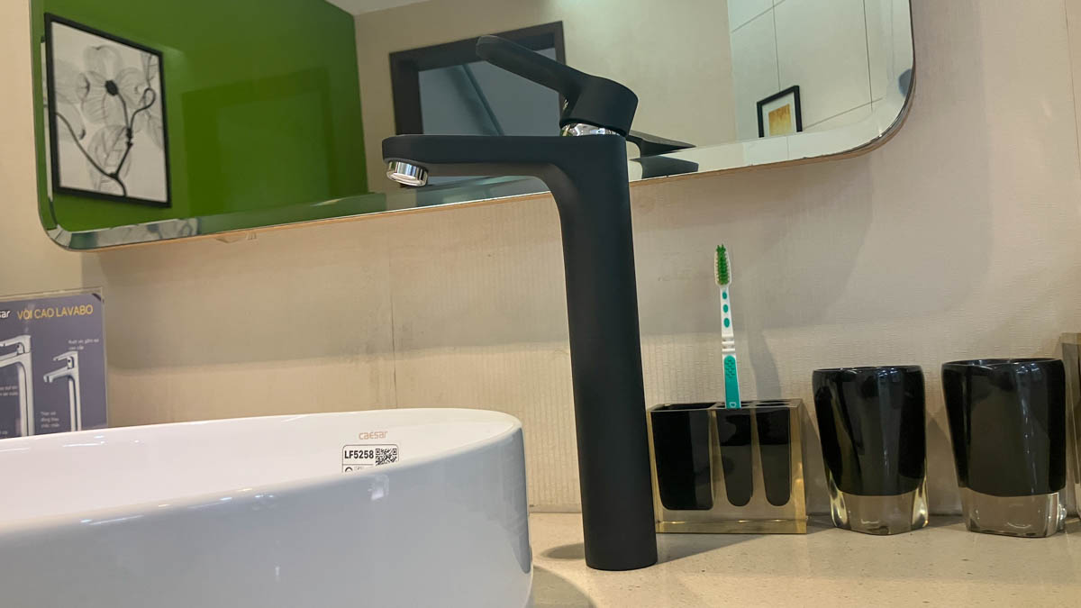 Vòi chậu lavabo nóng lạnh Caesar B571CU/ B571CBU