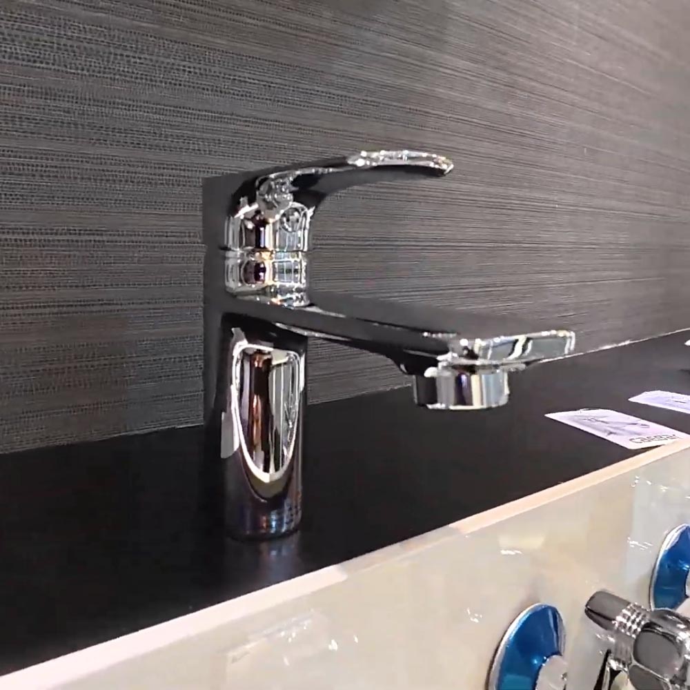 Vòi chậu lavabo nóng lạnh Caesar B770CU