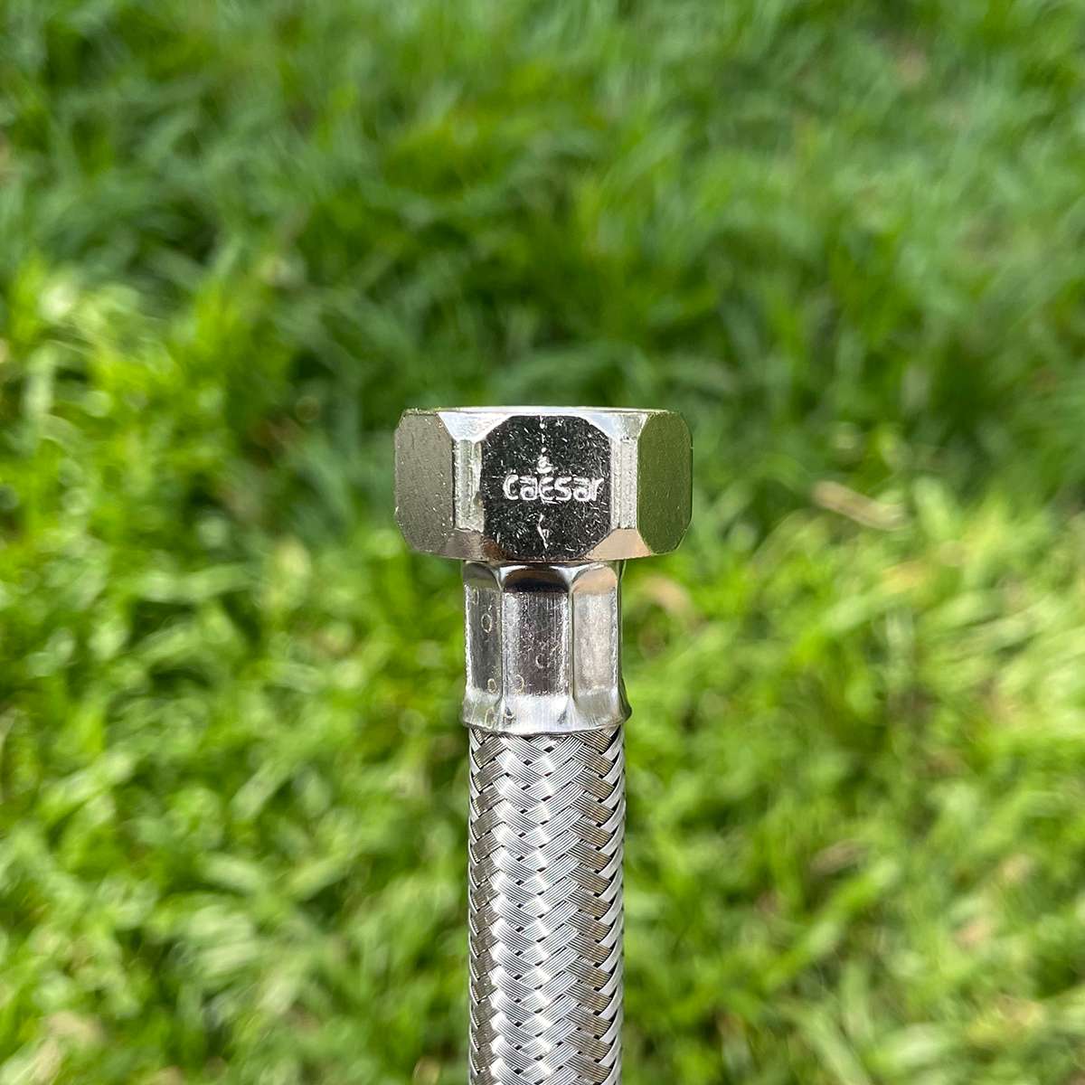 Vòi nước lạnh gắn tường Caesar W027C