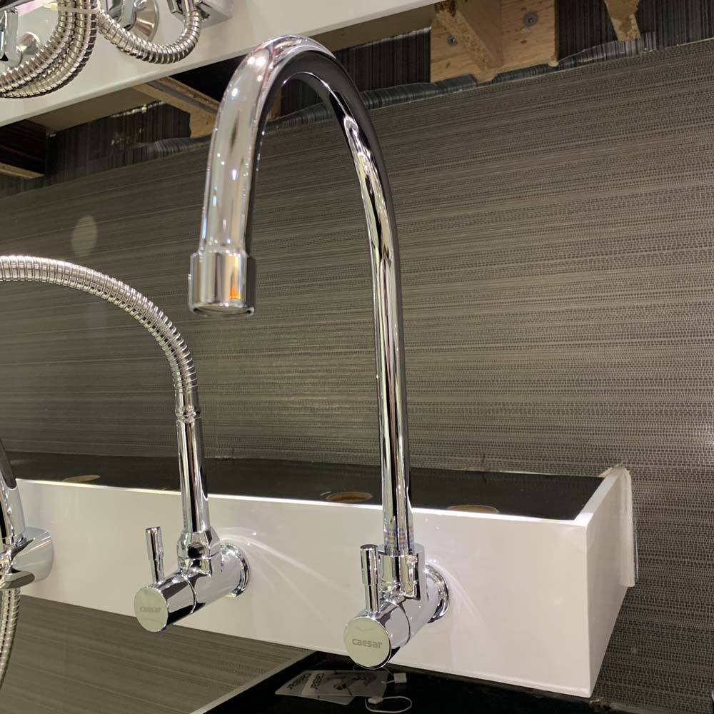 Vòi bếp lạnh gắn tường Caesar K036C