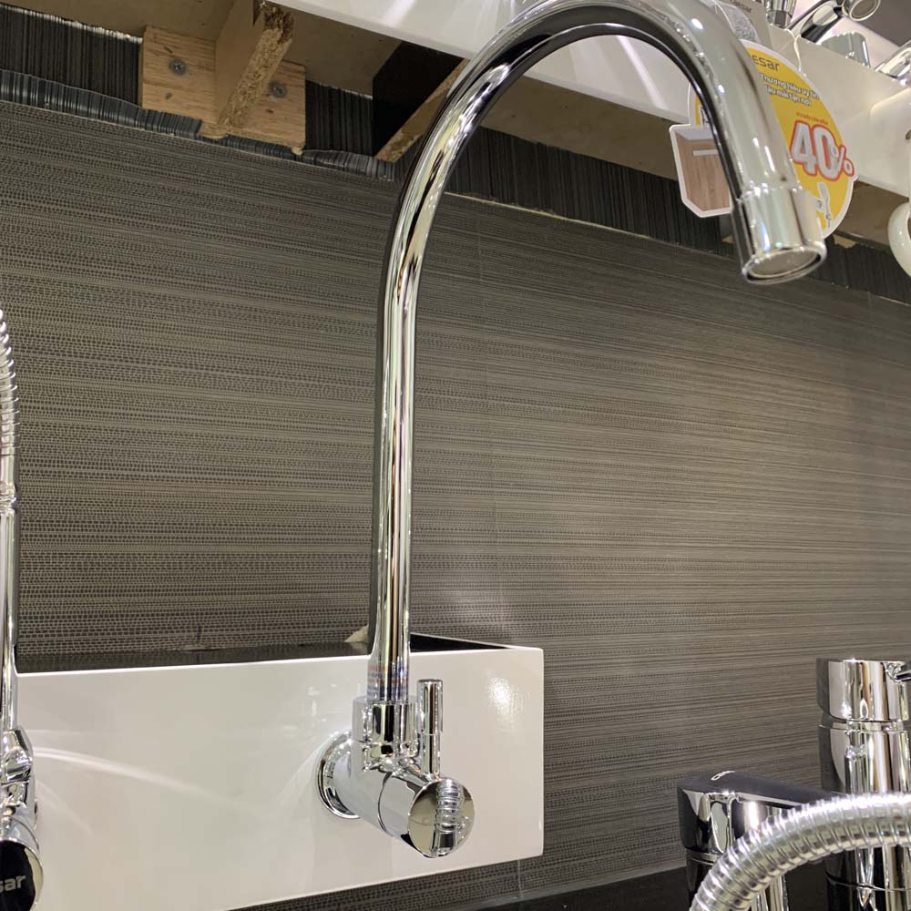 Vòi bếp lạnh gắn tường Caesar K036C