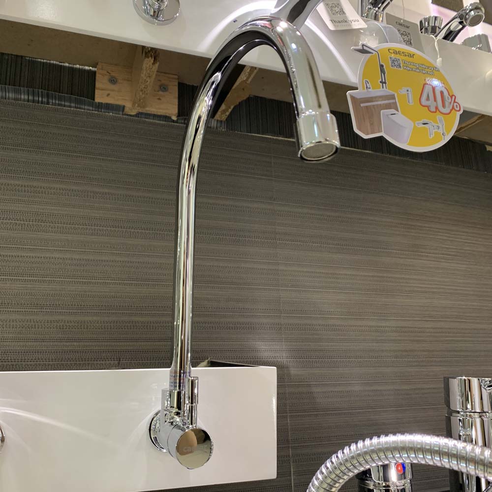 Vòi bếp lạnh gắn tường Caesar K036C