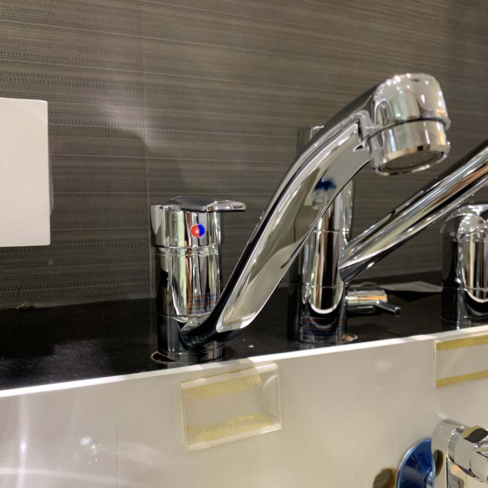 Vòi bếp nóng lạnh Caesar K375C