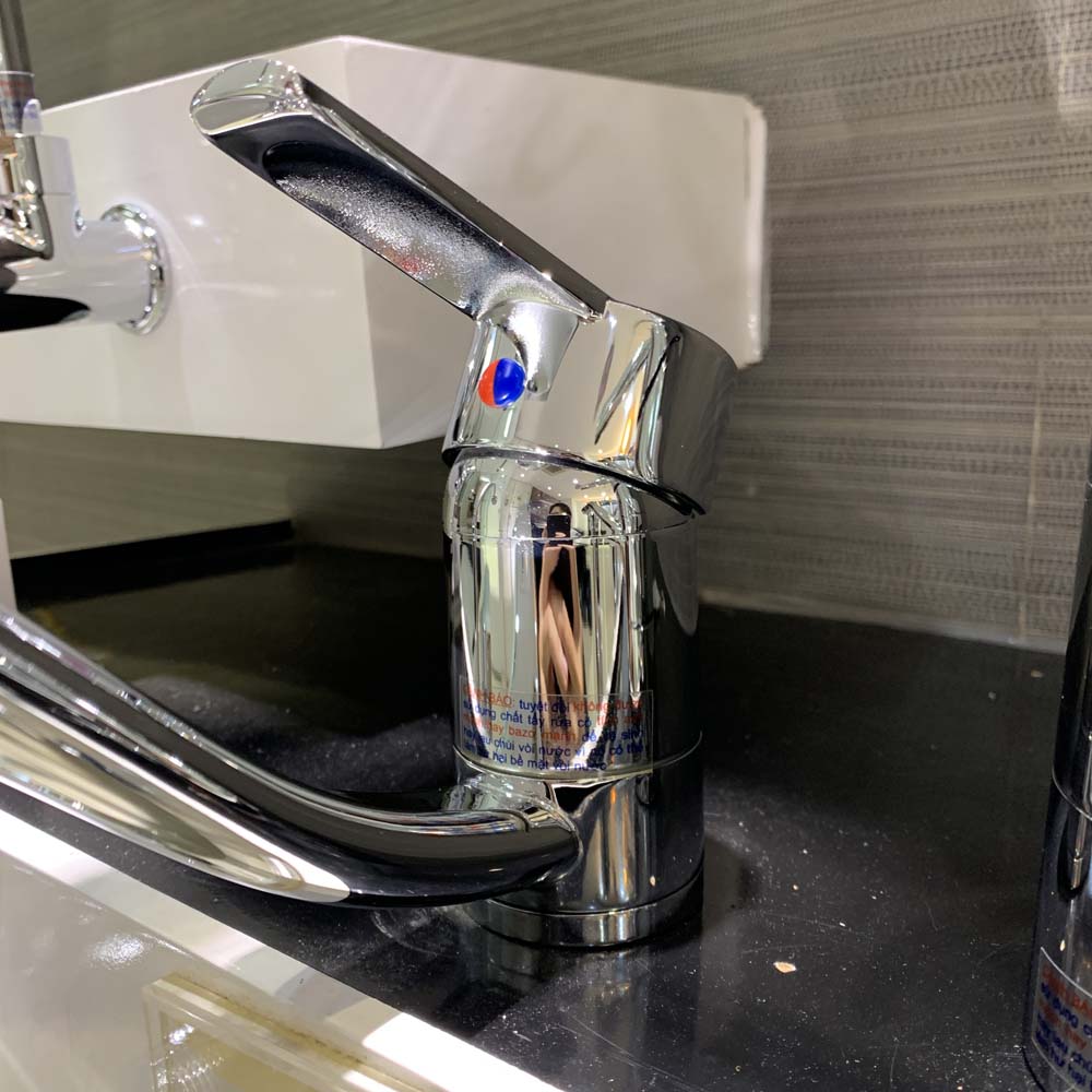 Vòi bếp nóng lạnh Caesar K375C