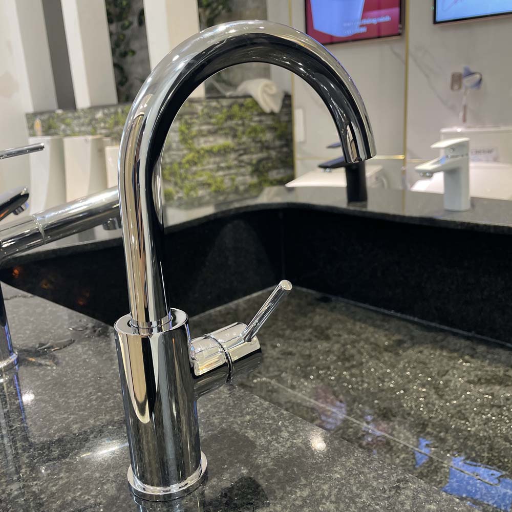 Vòi bếp nóng lạnh Caesar K695C