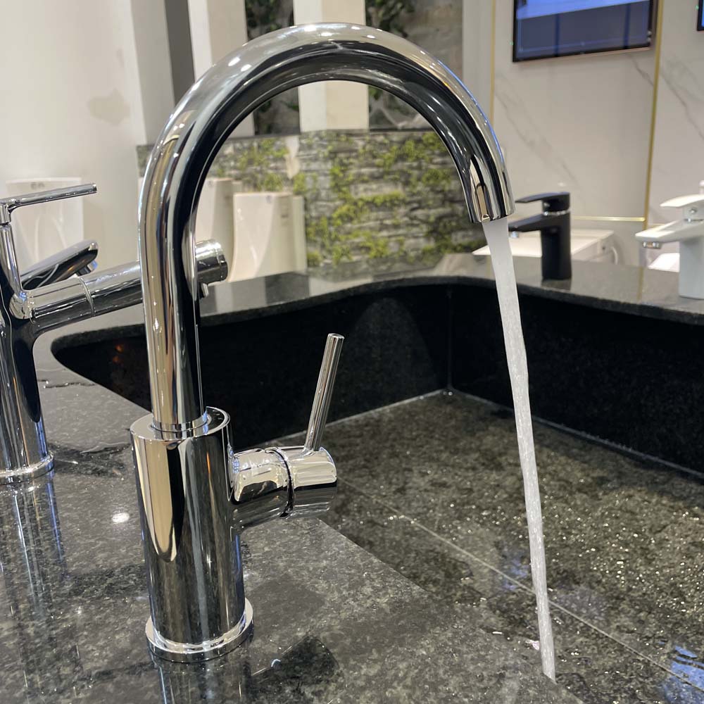 Vòi bếp nóng lạnh Caesar K695C