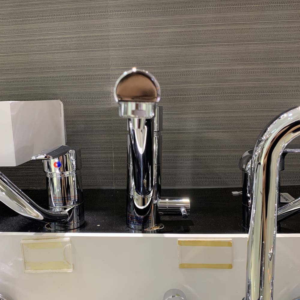 Vòi bếp nóng lạnh Caesar K745C