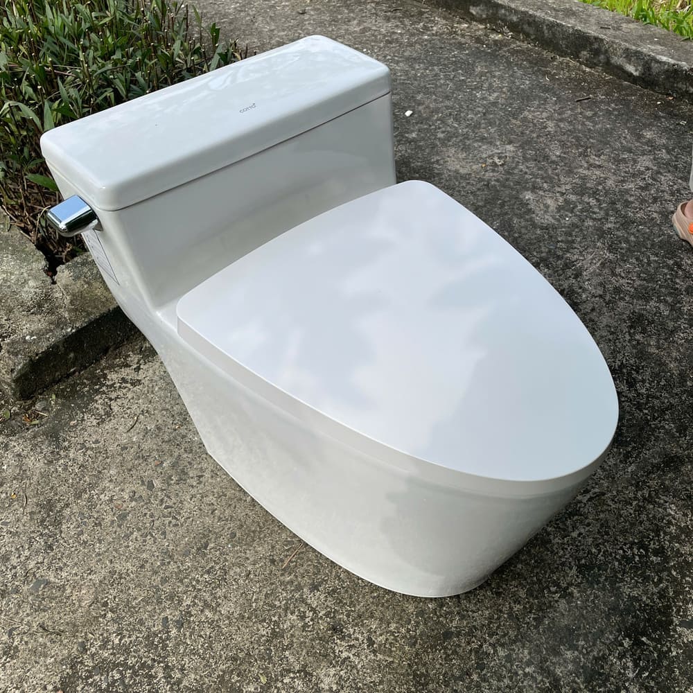 Bồn cầu 1 khối COTTO C105257 nắp êm dòng Riviera Pro