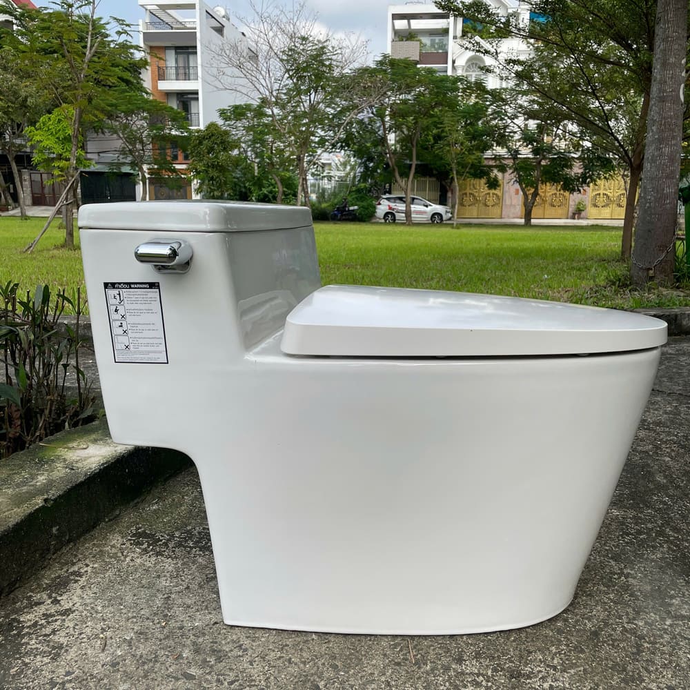 Bồn cầu 1 khối COTTO C105257 nắp êm dòng Riviera Pro