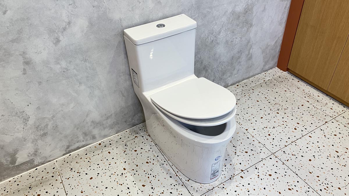 Bồn cầu 1 khối COTTO C105607 nắp êm dòng Vista