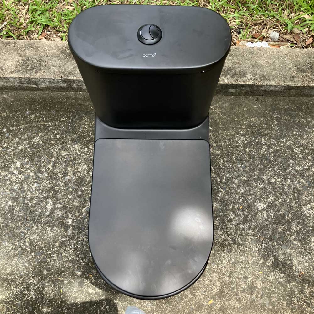 Bồn cầu 1 khối nắp đóng êm dòng Klirr COTTO C11007MBK màu đen mờ