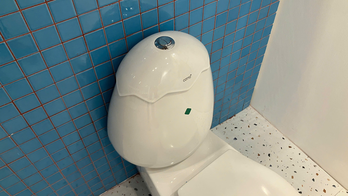 Bồn cầu 2 khối trẻ em thoát ngang dòng Googai  COTTO C15017