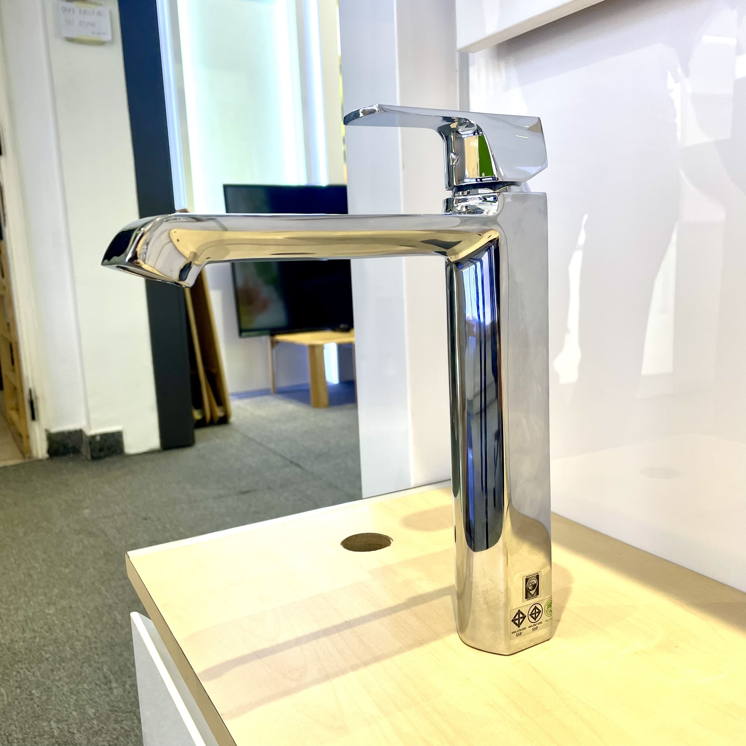 Vòi chậu lavabo COTTO CT1182AY lạnh thân cao Cubic