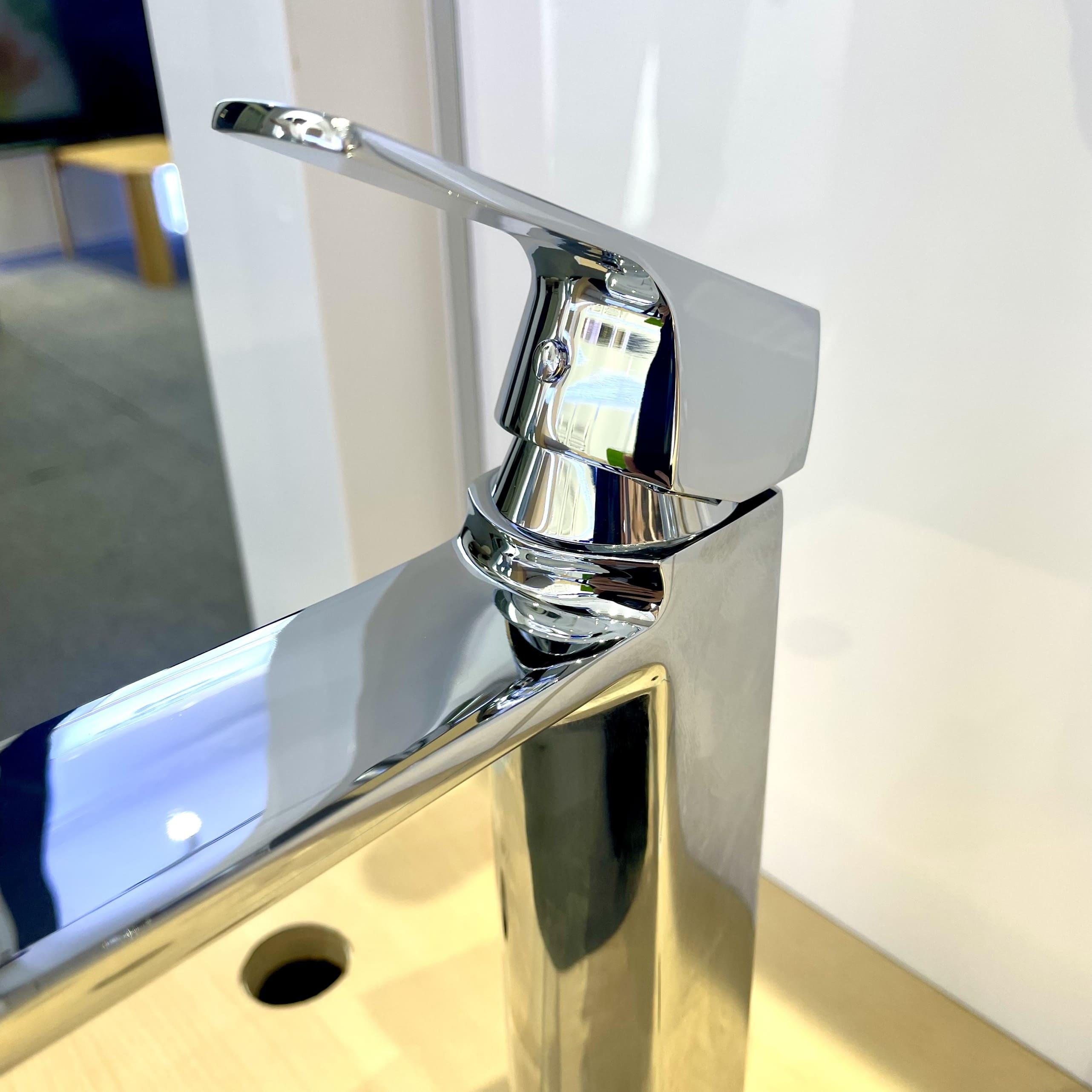 Vòi chậu lavabo COTTO CT1182AY lạnh thân cao Cubic