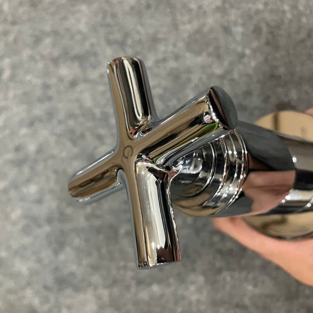 Vòi lavabo nóng lạnh COTTO 3 lỗ CT238C16