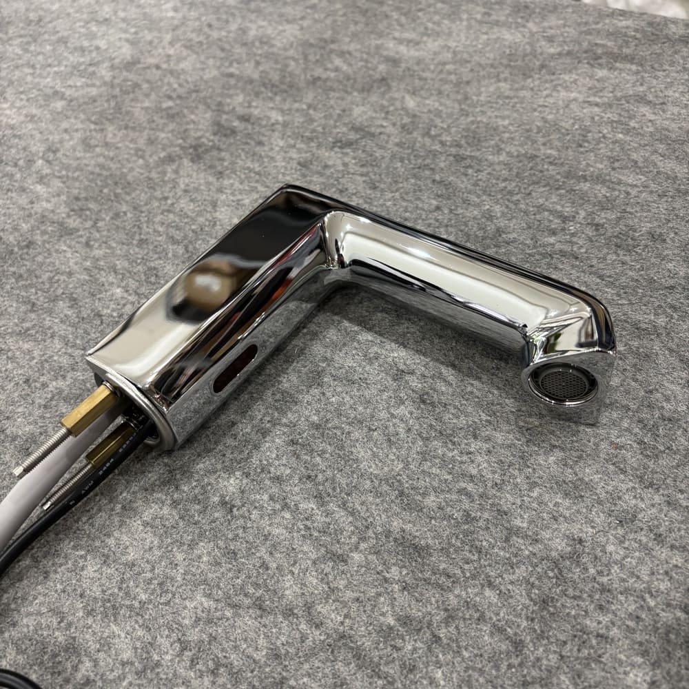 Vòi chậu lavabo COTTO CT4901AC cảm ứng lạnh (dùng điện)