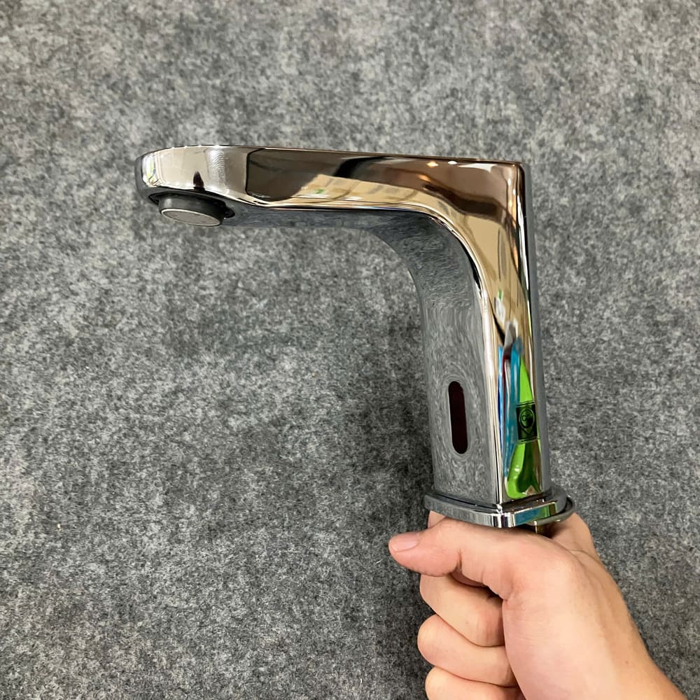 Vòi chậu lavabo COTTO CT4918AC cảm ứng lạnh (dùng điện)