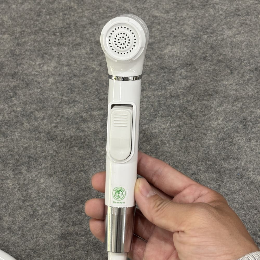 Vòi xịt vệ sinh COTTO CT666N#WH(HM)