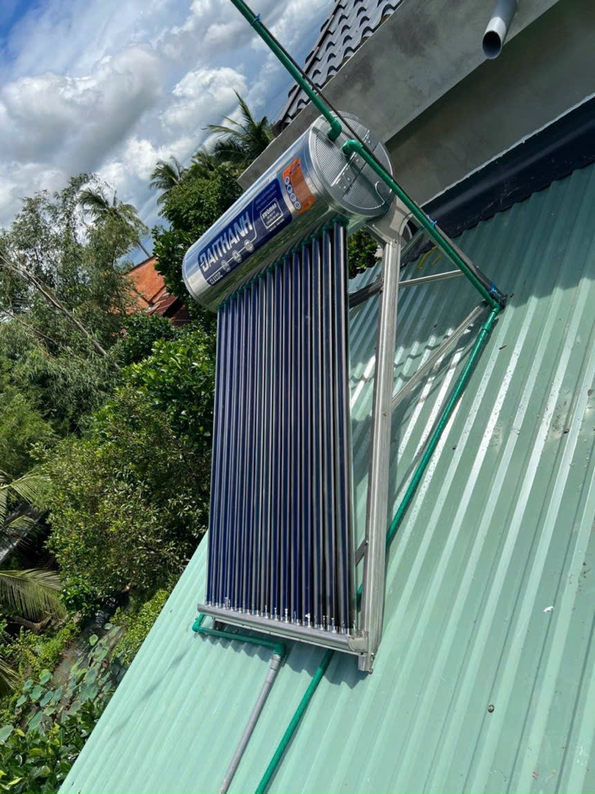 Máy nước nóng năng lượng mặt trời Đại Thành Inox 304 ống 58