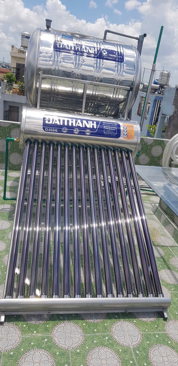 Máy nước nóng năng lượng mặt trời Đại Thành Inox 304 ống 58