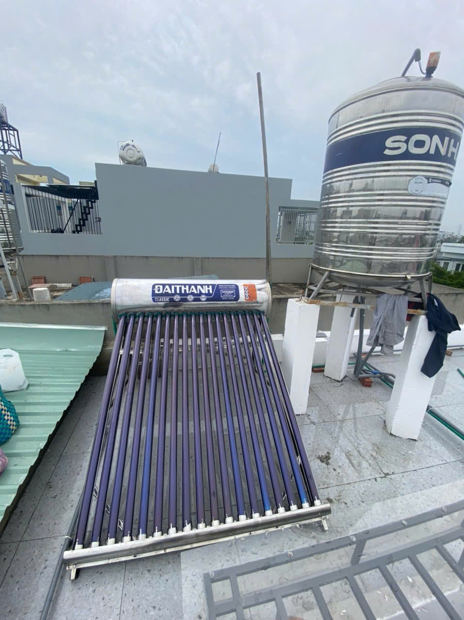 Máy nước nóng năng lượng mặt trời Đại Thành Inox 304 ống 58