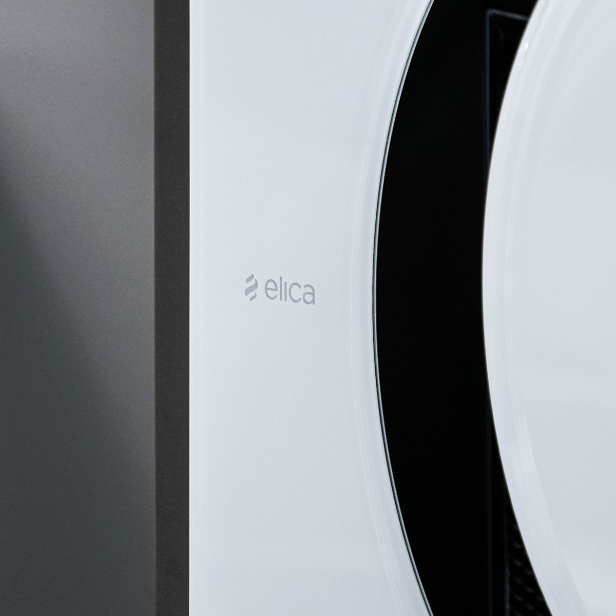 Máy hút mùi áp tường ELICA MINI OM