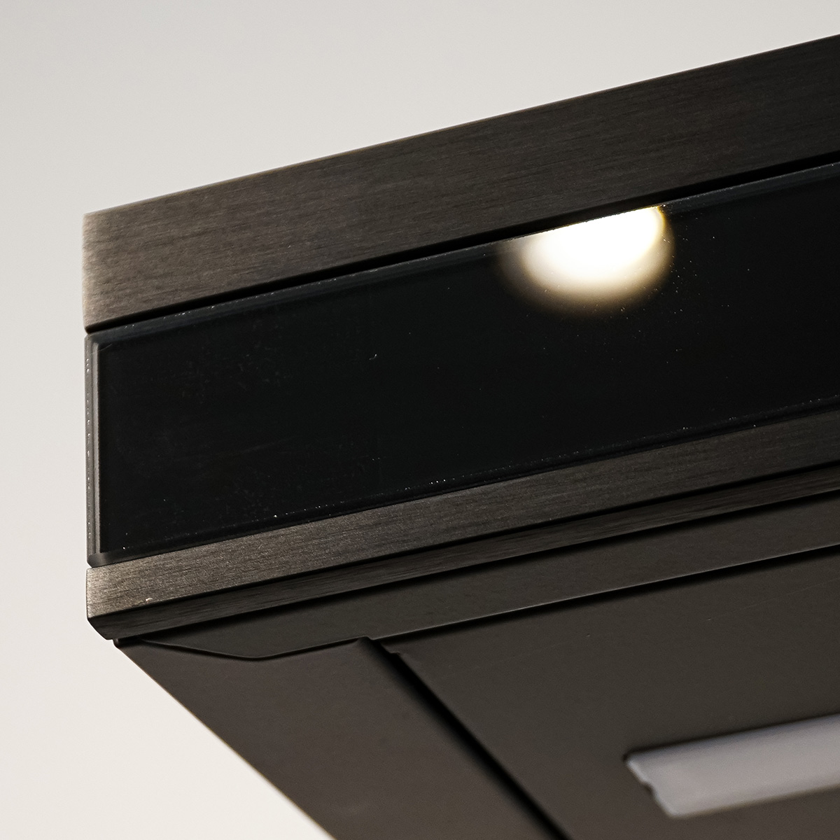 Máy hút mùi áp tường ELICA Adéle