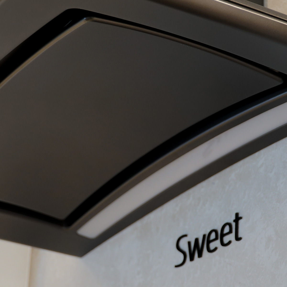 Máy hút mùi áp tường ELICA SWEET