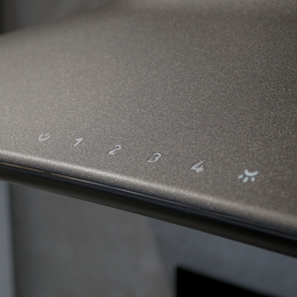 Máy hút mùi áp tường ELICA SWEET