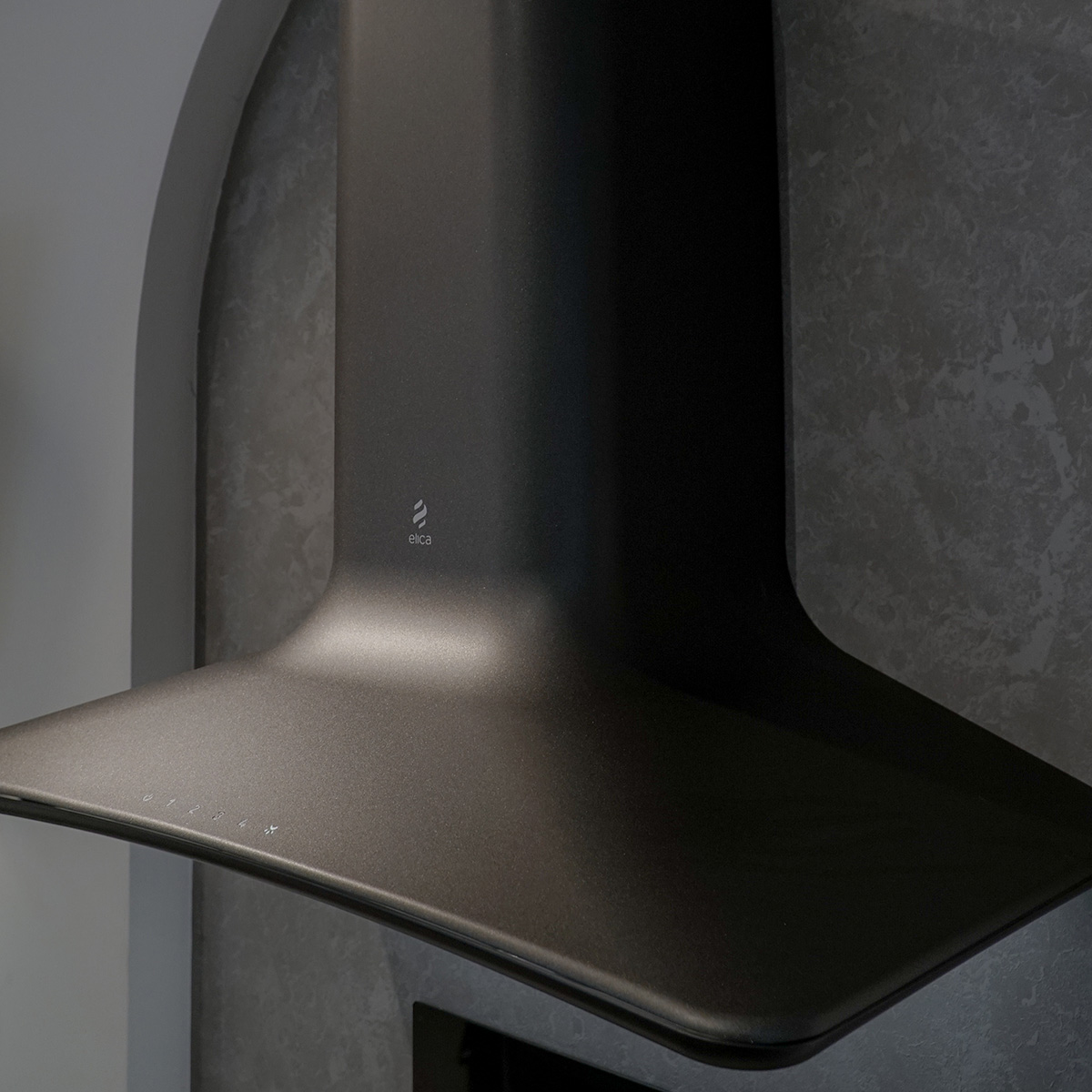 Máy hút mùi áp tường ELICA SWEET