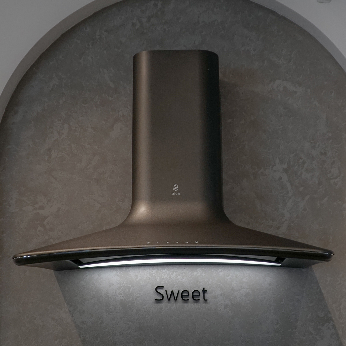 Máy hút mùi áp tường ELICA SWEET
