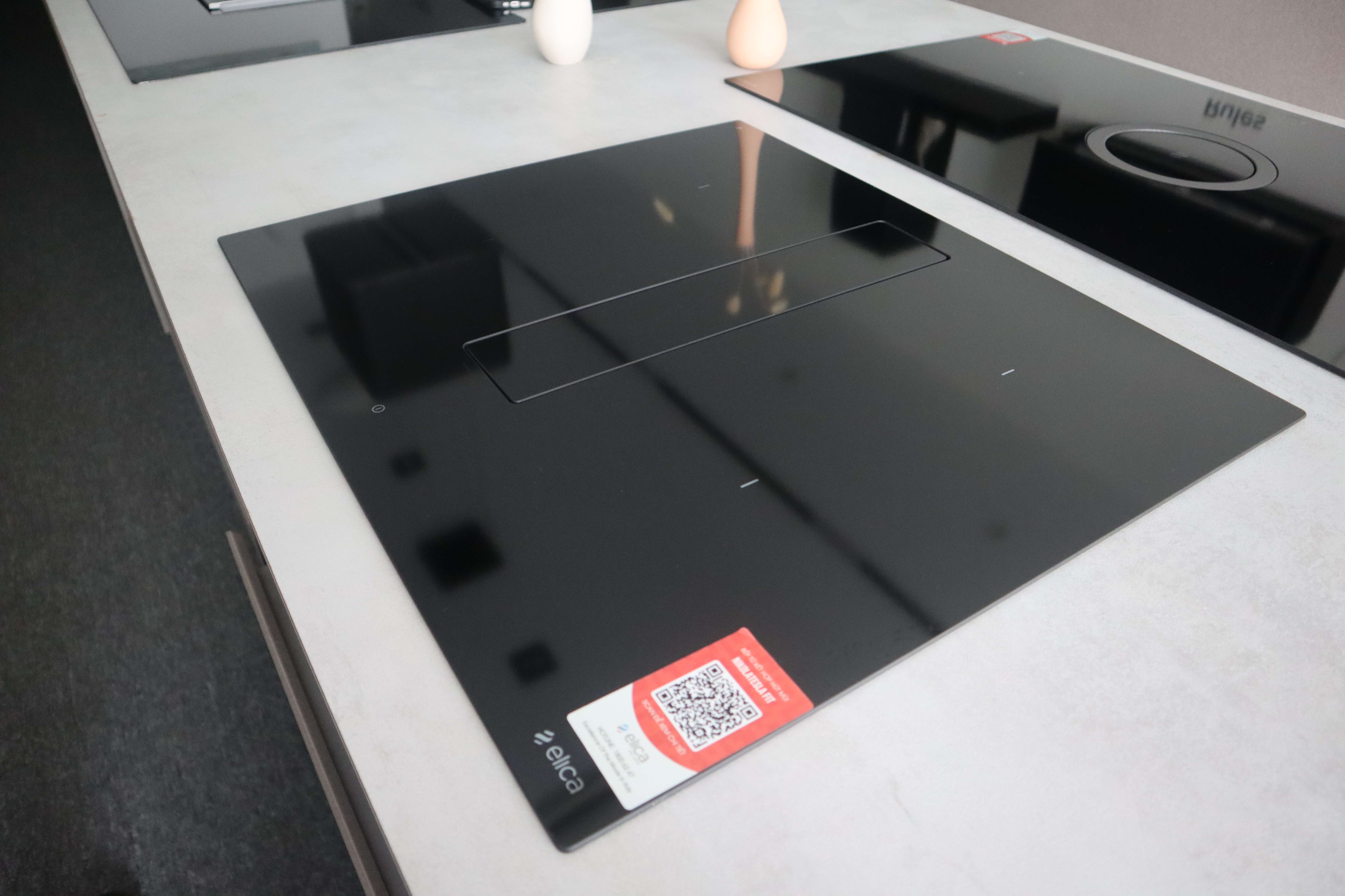 Bếp từ kết hợp hút mùi ELICA NikolaTesla FIT