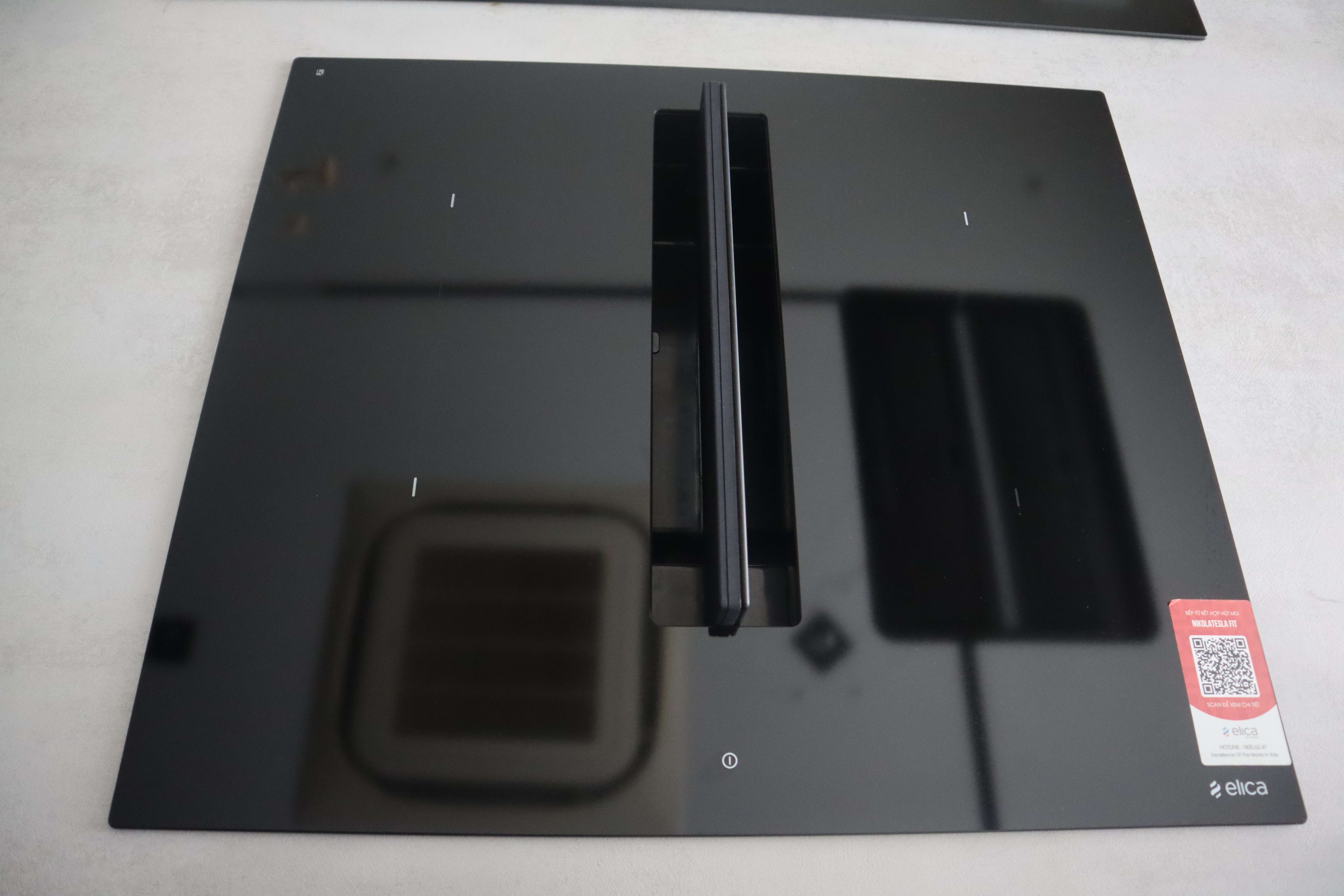 Bếp từ kết hợp hút mùi ELICA NikolaTesla FIT