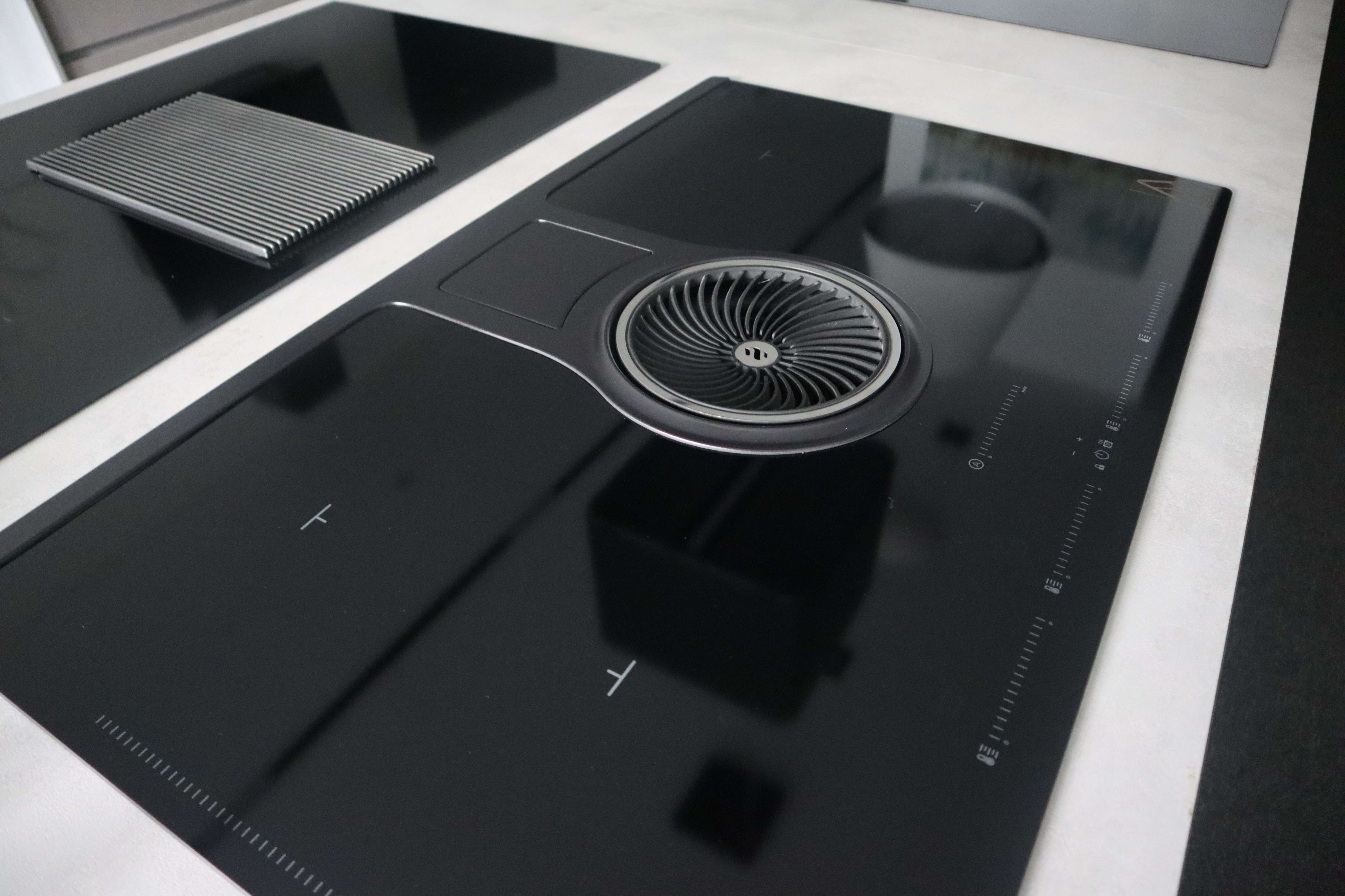 Bếp từ kết hợp hút mùi ELICA NikolaTesla ONE