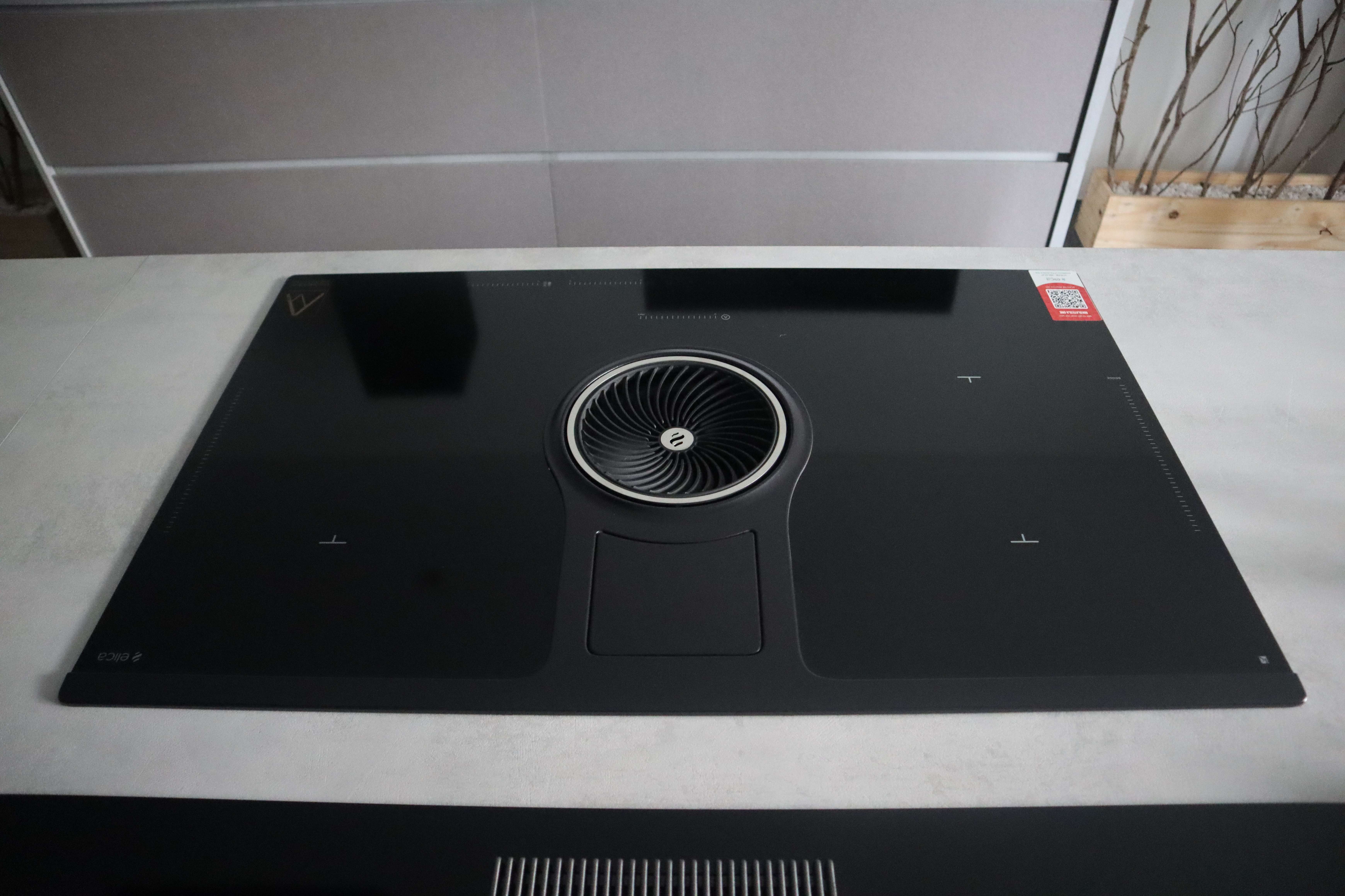 Bếp từ kết hợp hút mùi ELICA NikolaTesla ONE